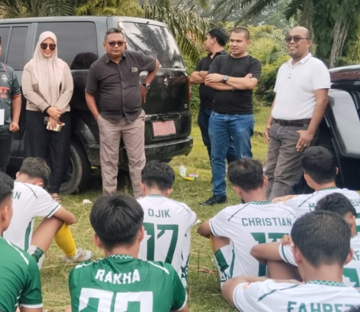 Pengusaha Sawahlunto  Fedry Ananda Hadir Menambah Spirit Pemain Sawahlunto
